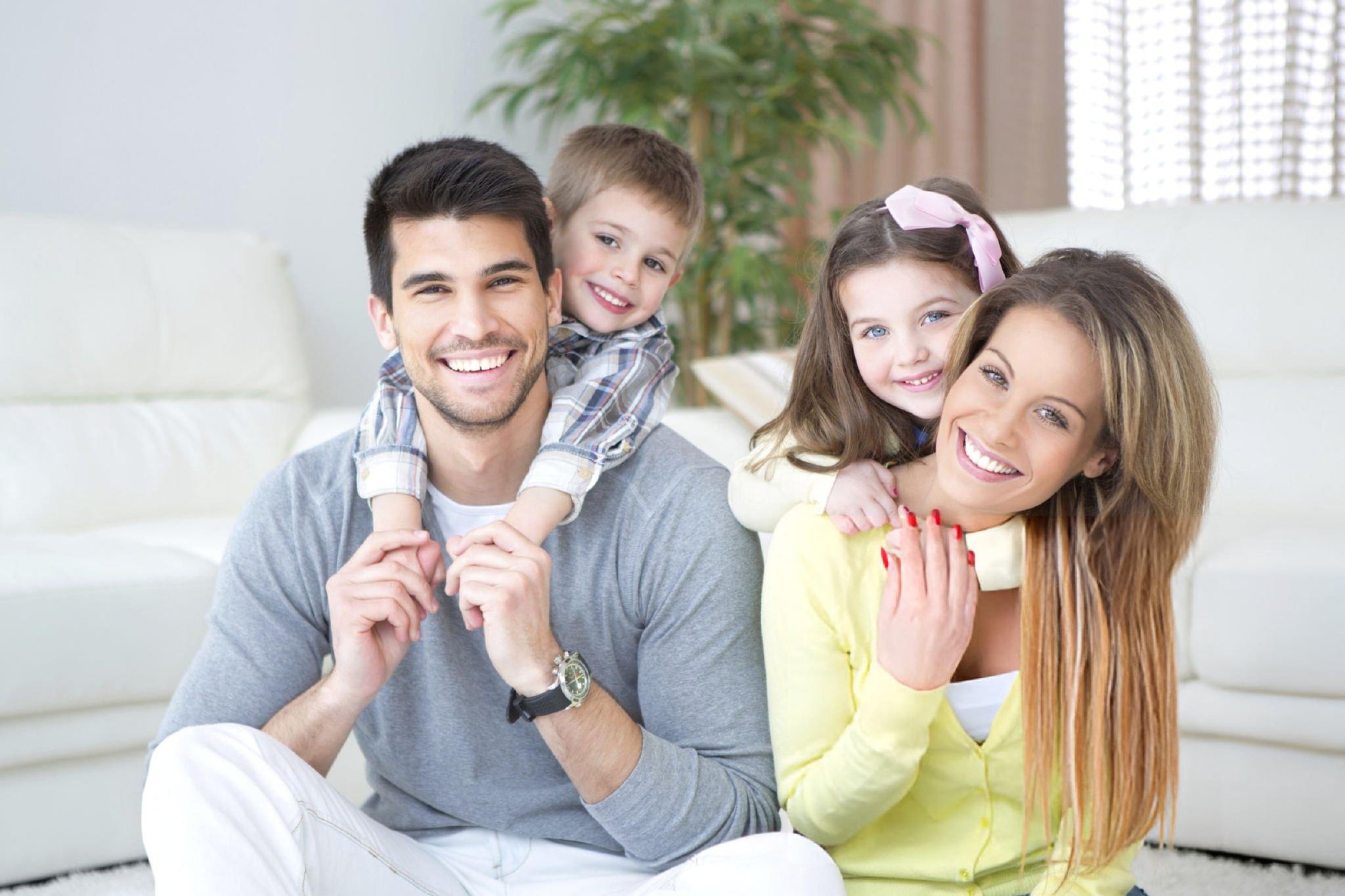 family photo with beautiful teeth and smile